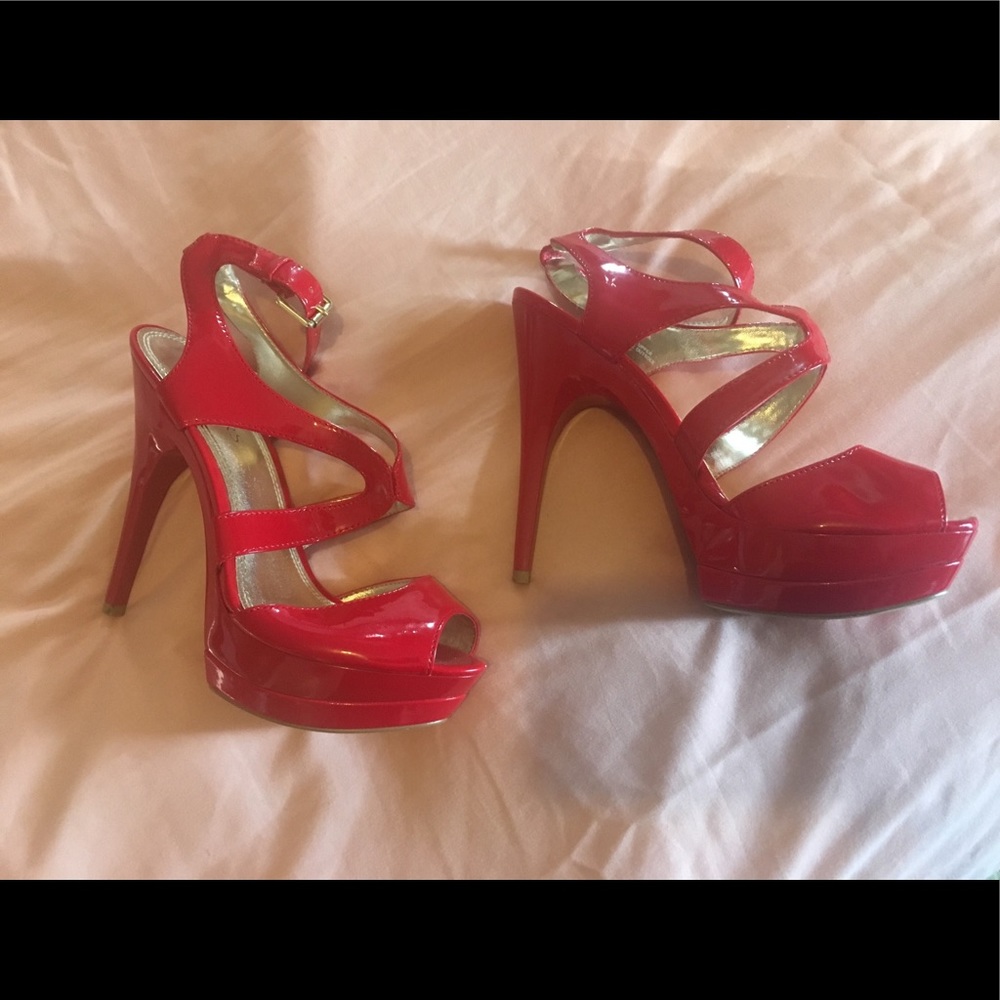 EUC Bakers Red Patent Leather Heals